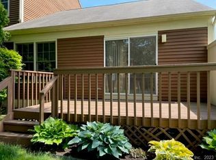 183 Foxbridge Village Rd #183, Branford, CT 06405