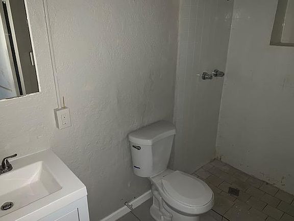 4th image of 450 W Picacho Ave #5
