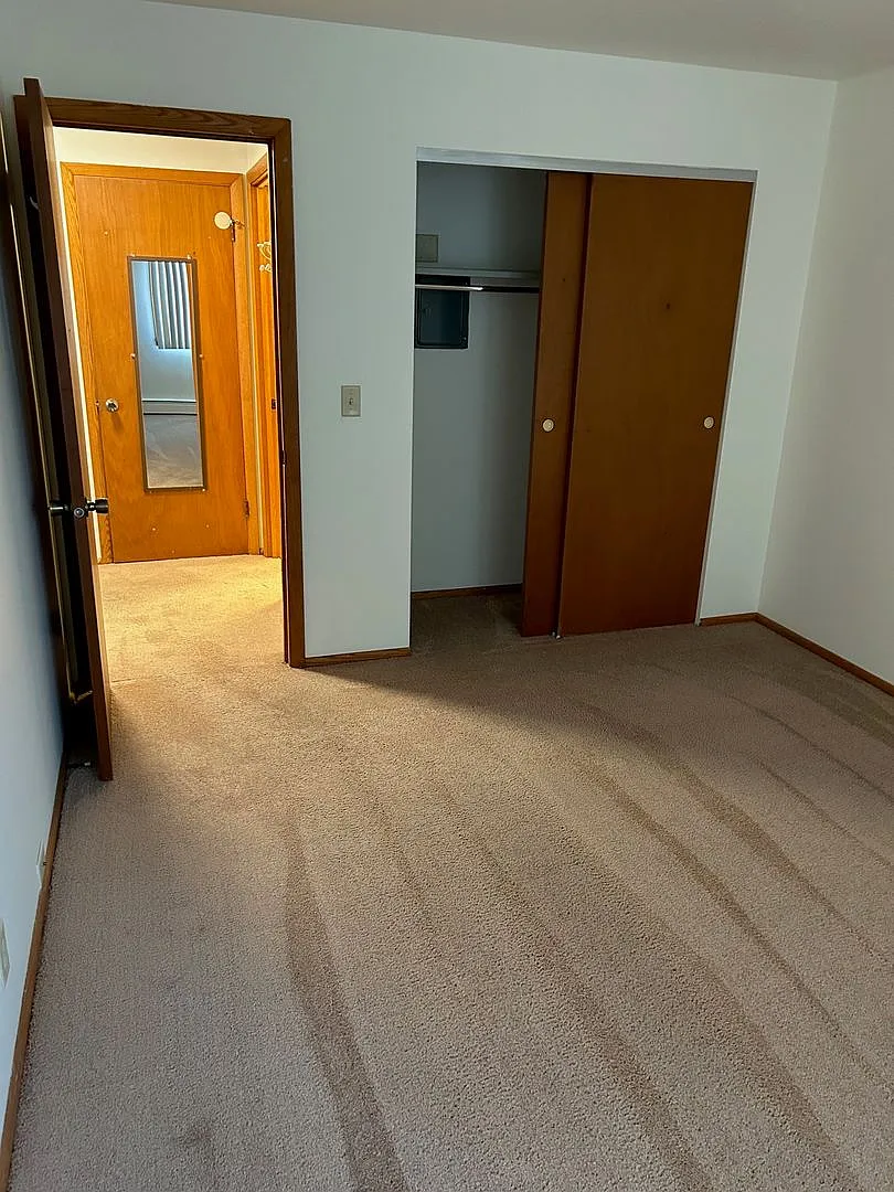 Lakeshore North Apartment Homes - 2748 — Photo 4
