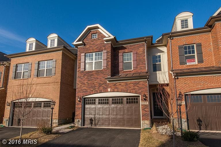 1st image of 42604 Mantua Sq