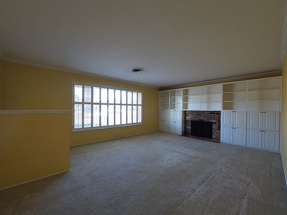 5th image of 1957 65th Ave