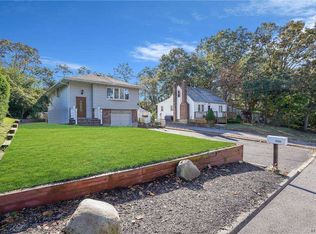 4260 Express Dr N, Ronkonkoma, NY