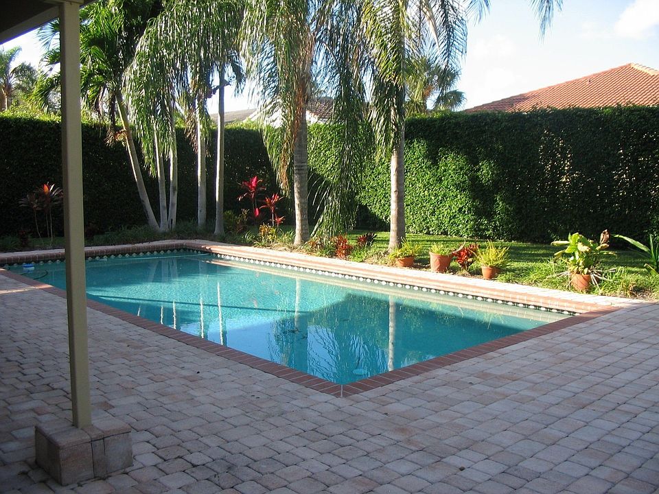 Private pool area