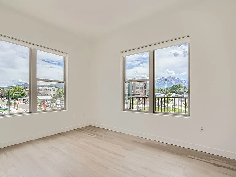 Hayden Place — Photo 9