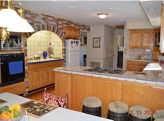 4th image of 1026 River Hills Dr