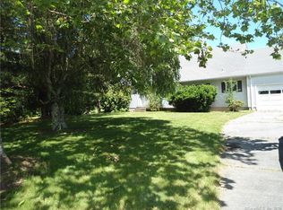 22 Chapman Ave, Quaker Hill, CT 06375