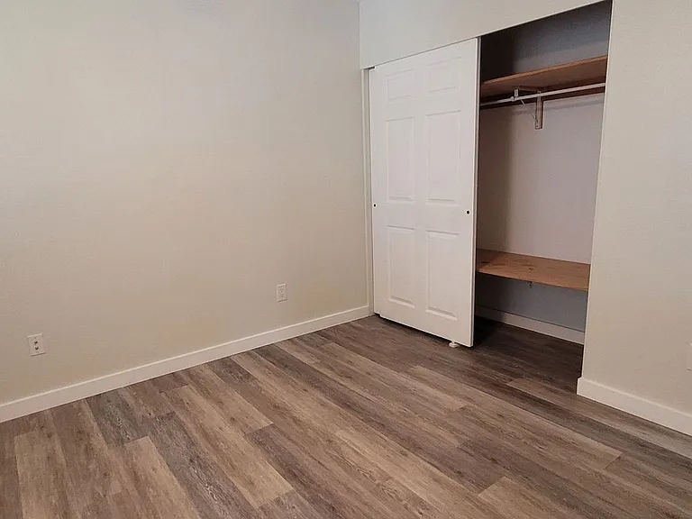 1460 Sheafe Ave NE #105 — Photo 16