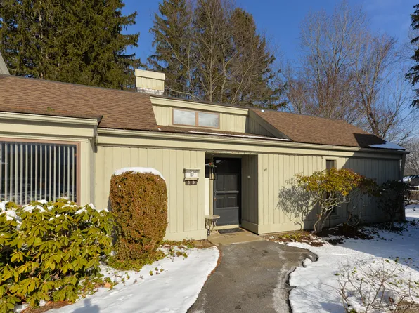 3 Heritage Village #B, Southbury, CT 06488