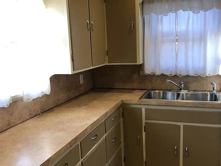 103 Fern St — Photo 8