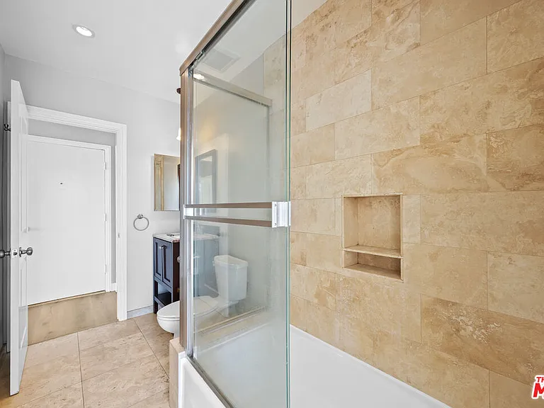 8638 Cashio St #8 — Photo 14