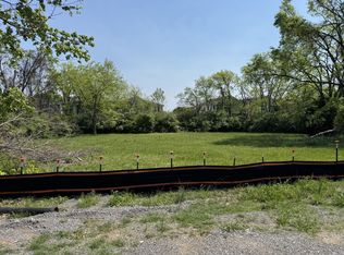 223 Walton Ferry Rd, Hendersonville, TN 37075