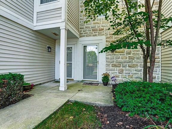 2nd image of 5021 Common Market Pl