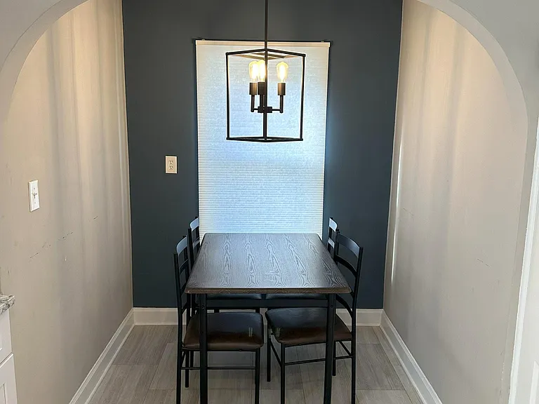 21503 Collingham Ave — Photo 5