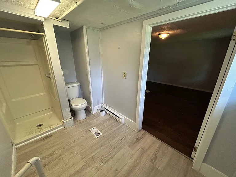 640 W 13th St — Photo 26