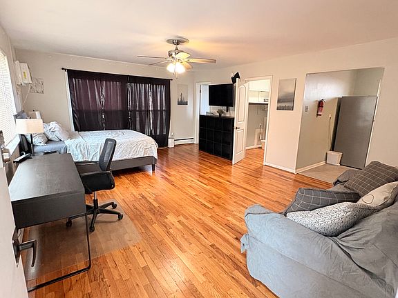 3rd image of 2543 Vera Ave #3