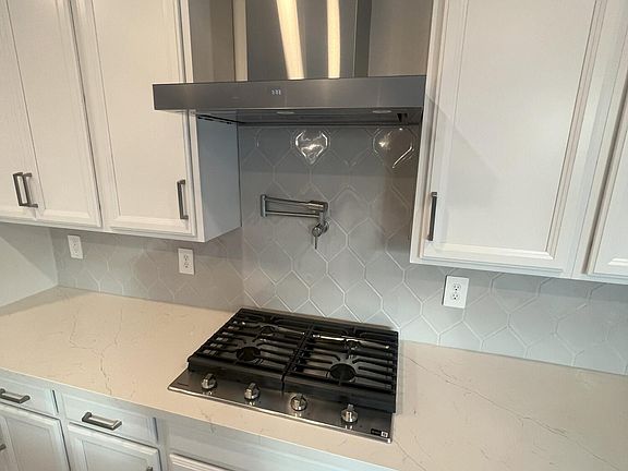 5th image of 10021 E TRENT Avenue