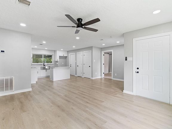 5th image of 2208 Merle St