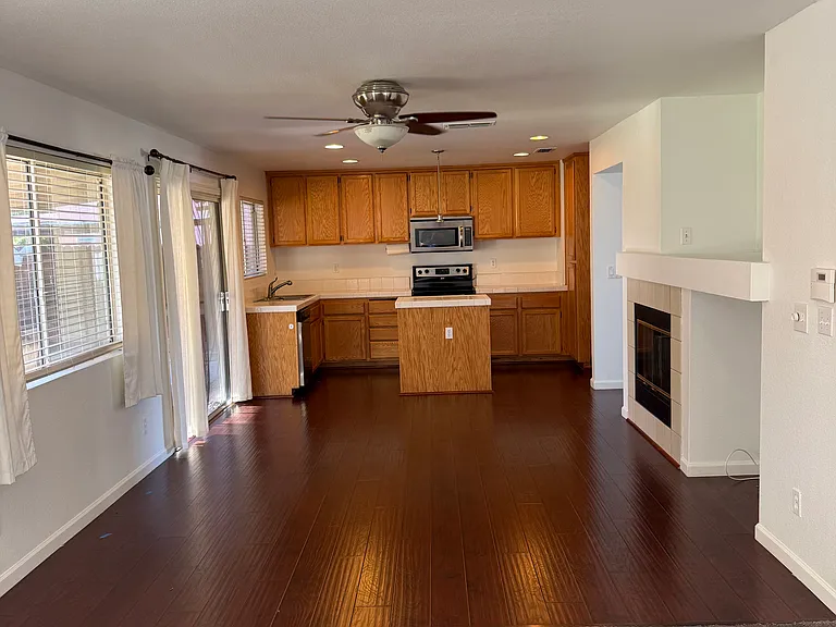 4217 Tackett Ct — Photo 9