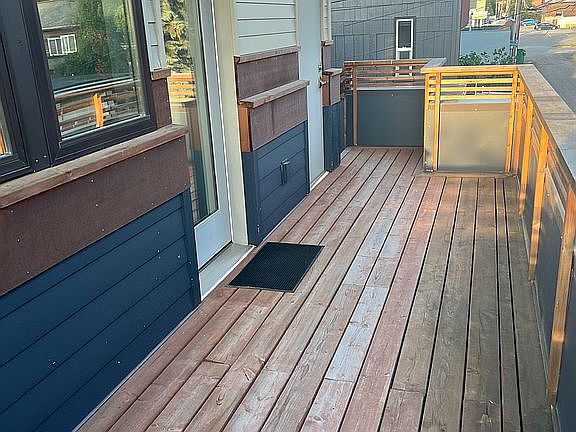 Front deck