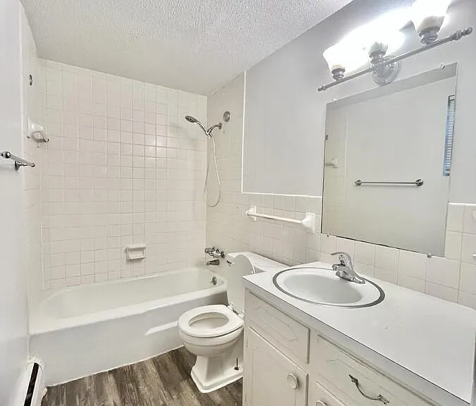 1908 Colonial Ln #1 — Photo 14