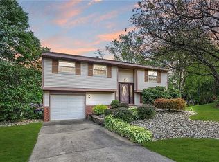 2209 Open Meadow Cir, Bridgeville, PA 15017