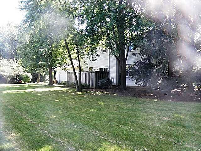 1st image of 675 Heathermoor Ln