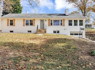 2462 Mountain View Rd, Vinton, VA 24179