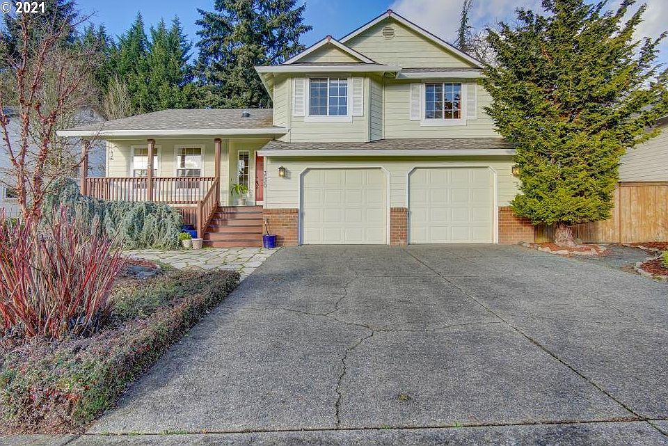 1st image of 3520 NE 111th Cir