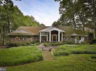 2245 Country Club Dr, Huntingdon Valley, PA 19006