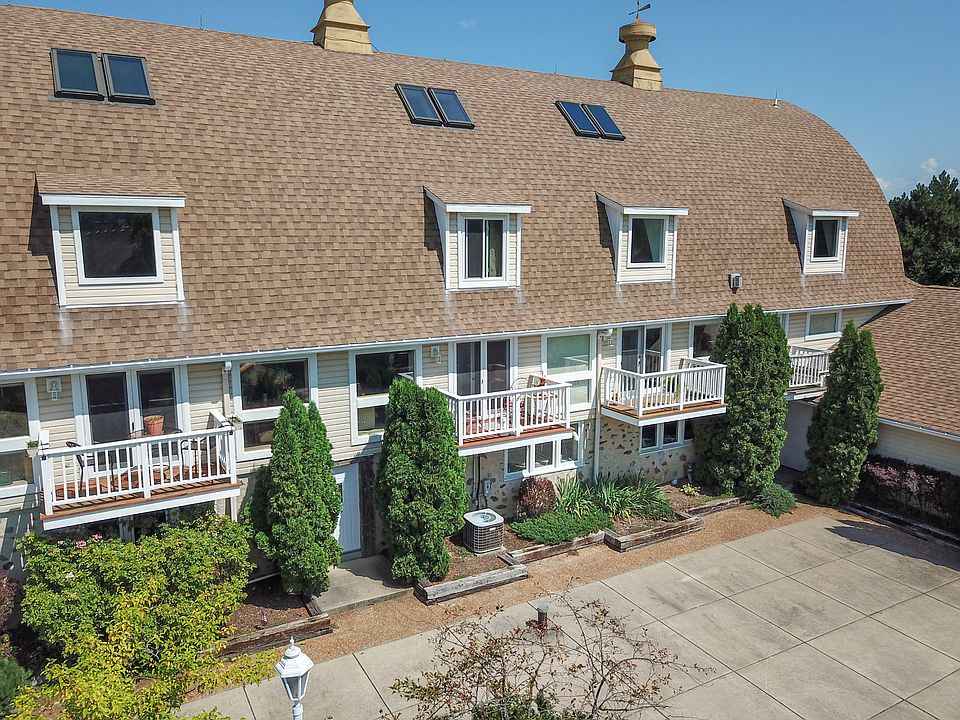 1st image of 28641 N Lake Dr Unit 2