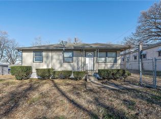 106 Madison St, Buckner, MO 64016