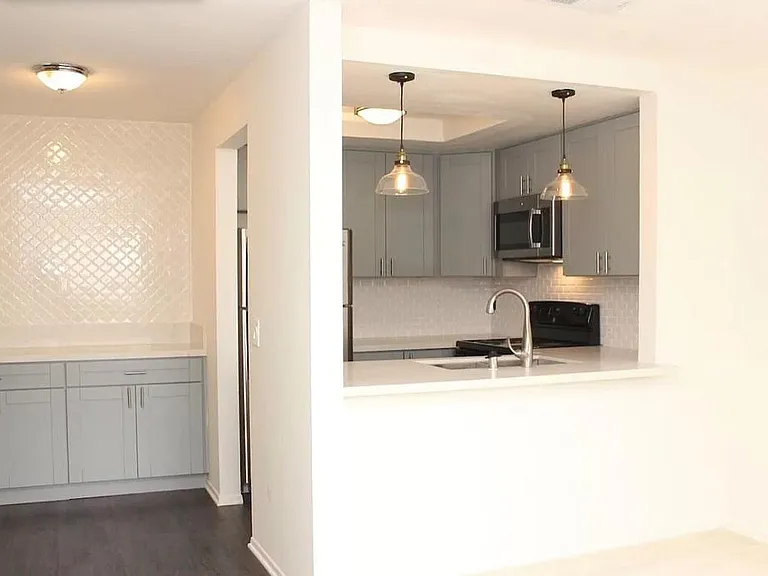 3078 Broadway #209 — Photo 6