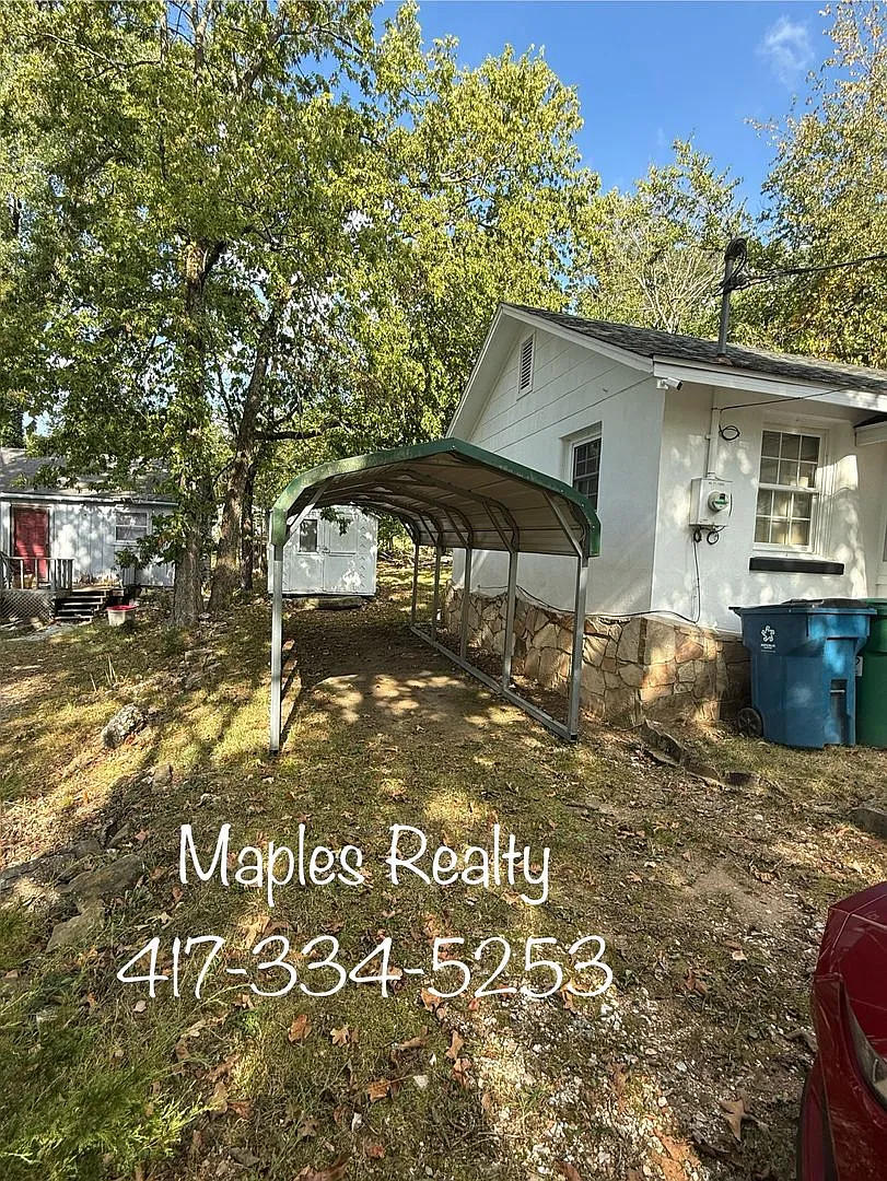 Single Bedroom Home in Rockaway Beach — Photo 2