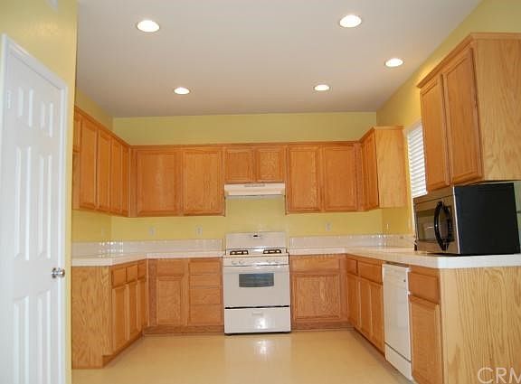 5th image of 19670 Berrywood Dr