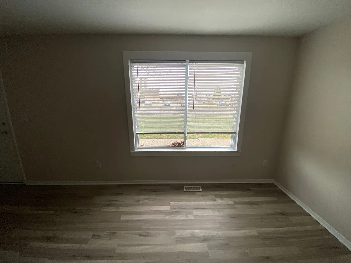 Building Photo - 5520 Beavercrest Dr