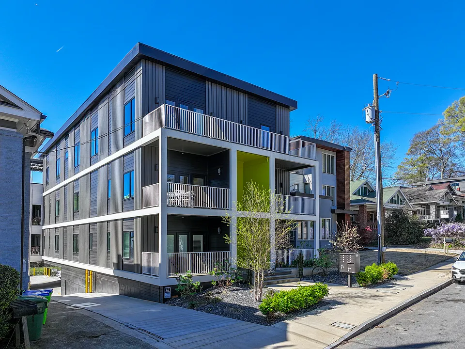 547 Winton Ter NE #2F