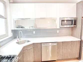 Rented by MAC Realty NY