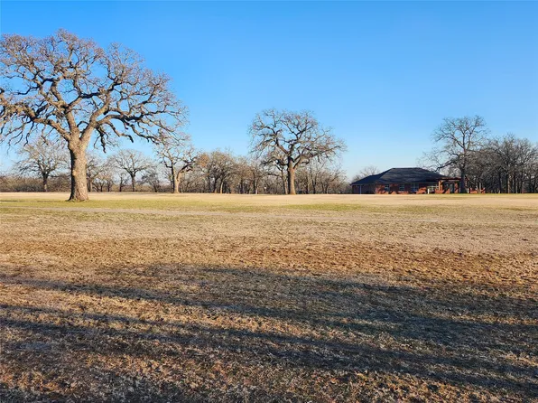 126 Diamond Oaks Dr, Nocona, TX 76255
