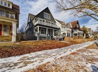 2827 N Murray Ave, Milwaukee, WI 53211