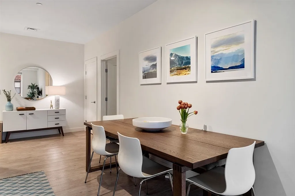 1 bed, 1.0 bath, 849 sqft, $3,900 — Photo 4