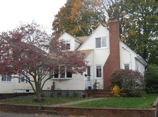 15 Gannett Rd, Quincy, MA 02169