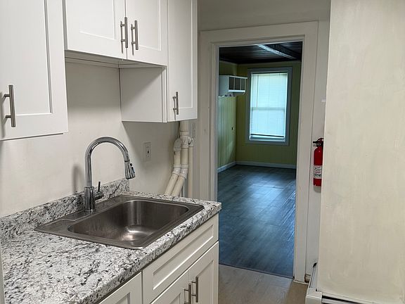 3rd image of 47 Maple St #1