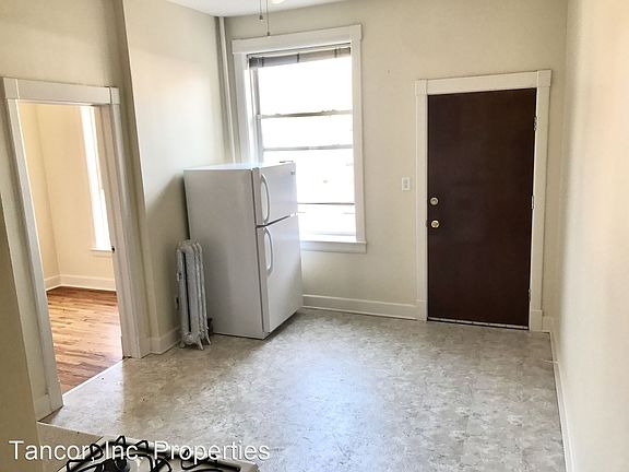 3rd image of 3241 N Broadway St #3149445
