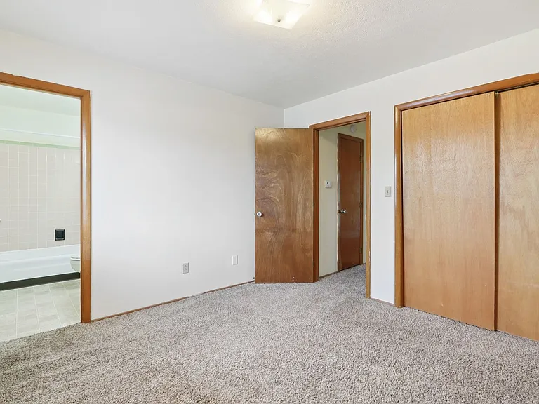 Fountain Park Apartments | Specials Available — Photo 43