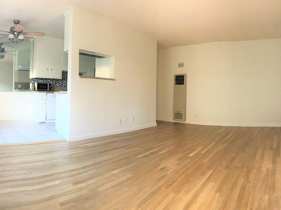1st image of 1506 Barry Ave APT 3