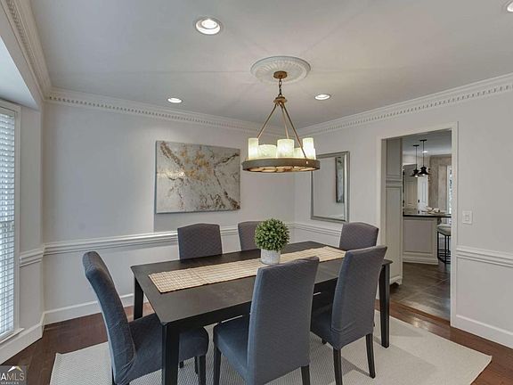 3rd image of 315 Derby Ridge Trce