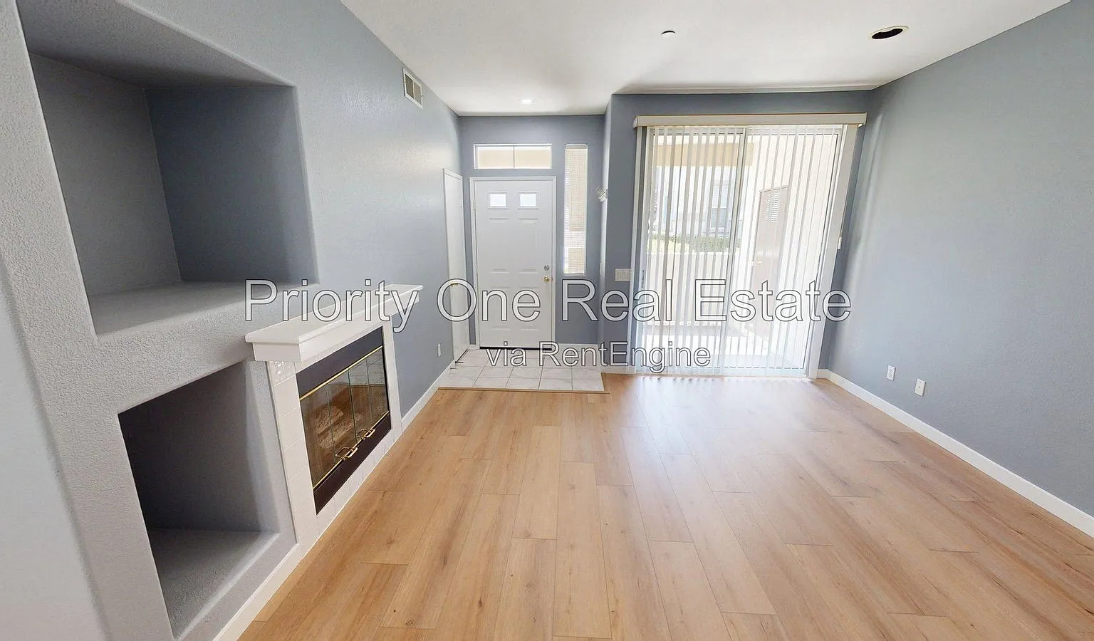 10766 Sabre Hill Dr — Photo 4