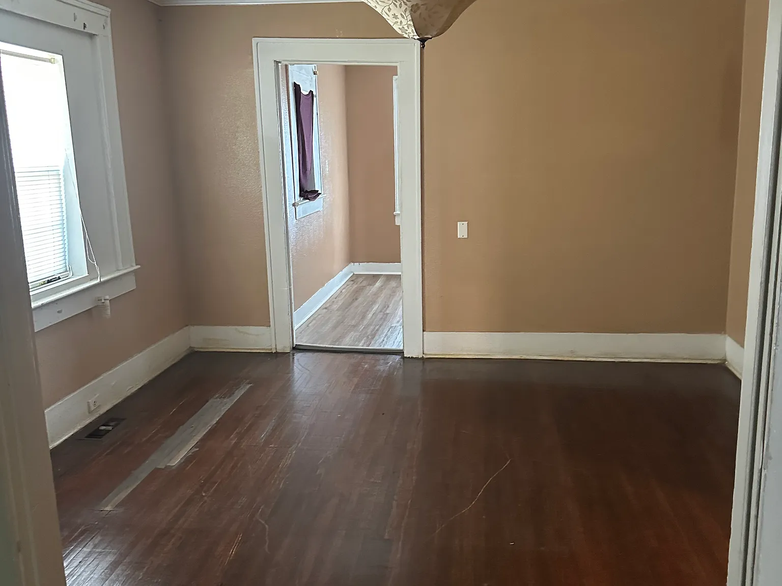 2 bed, 1200 sqft, $800 — Photo 3