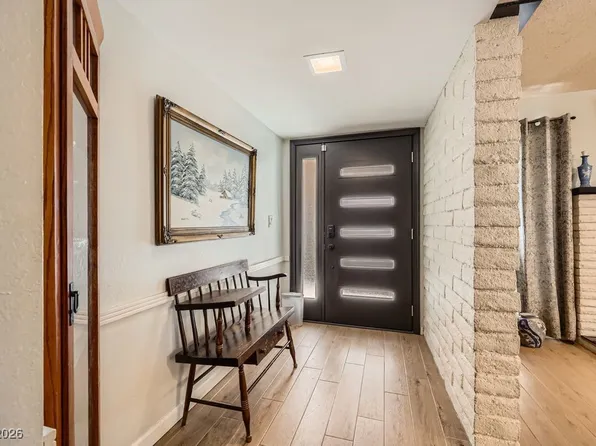 2748 Heritage Cir, Las Vegas, NV 89121
