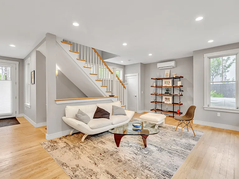 16 Jackson St — Photo 9